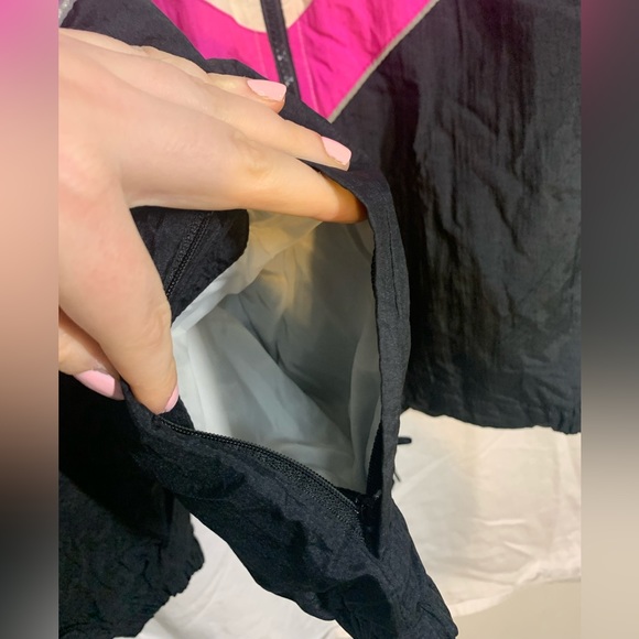 Vintage Road Runner Sports Windbreaker - Picture 8 of 14